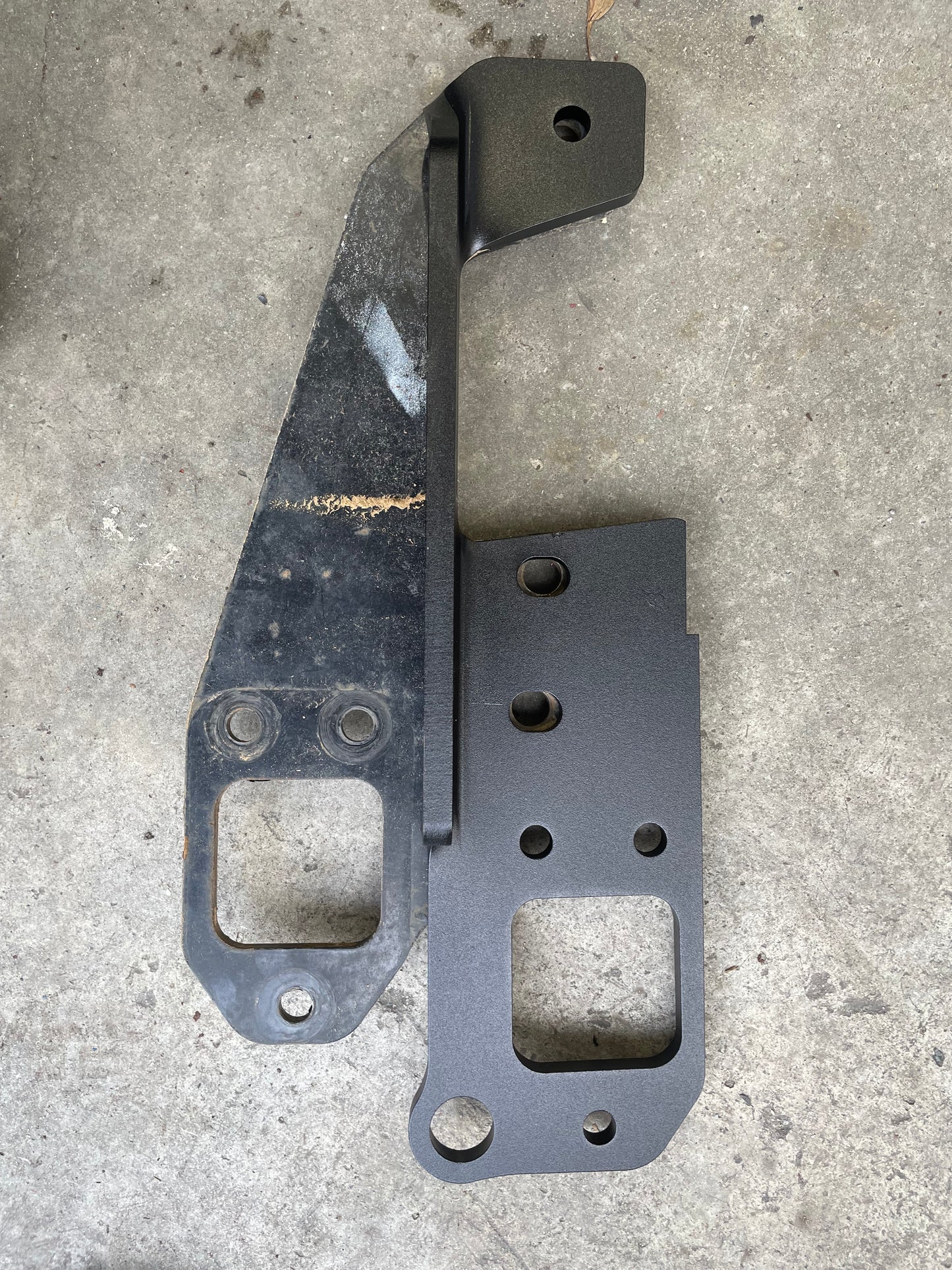 Styleworx Hilux n70 raised towbar bracket