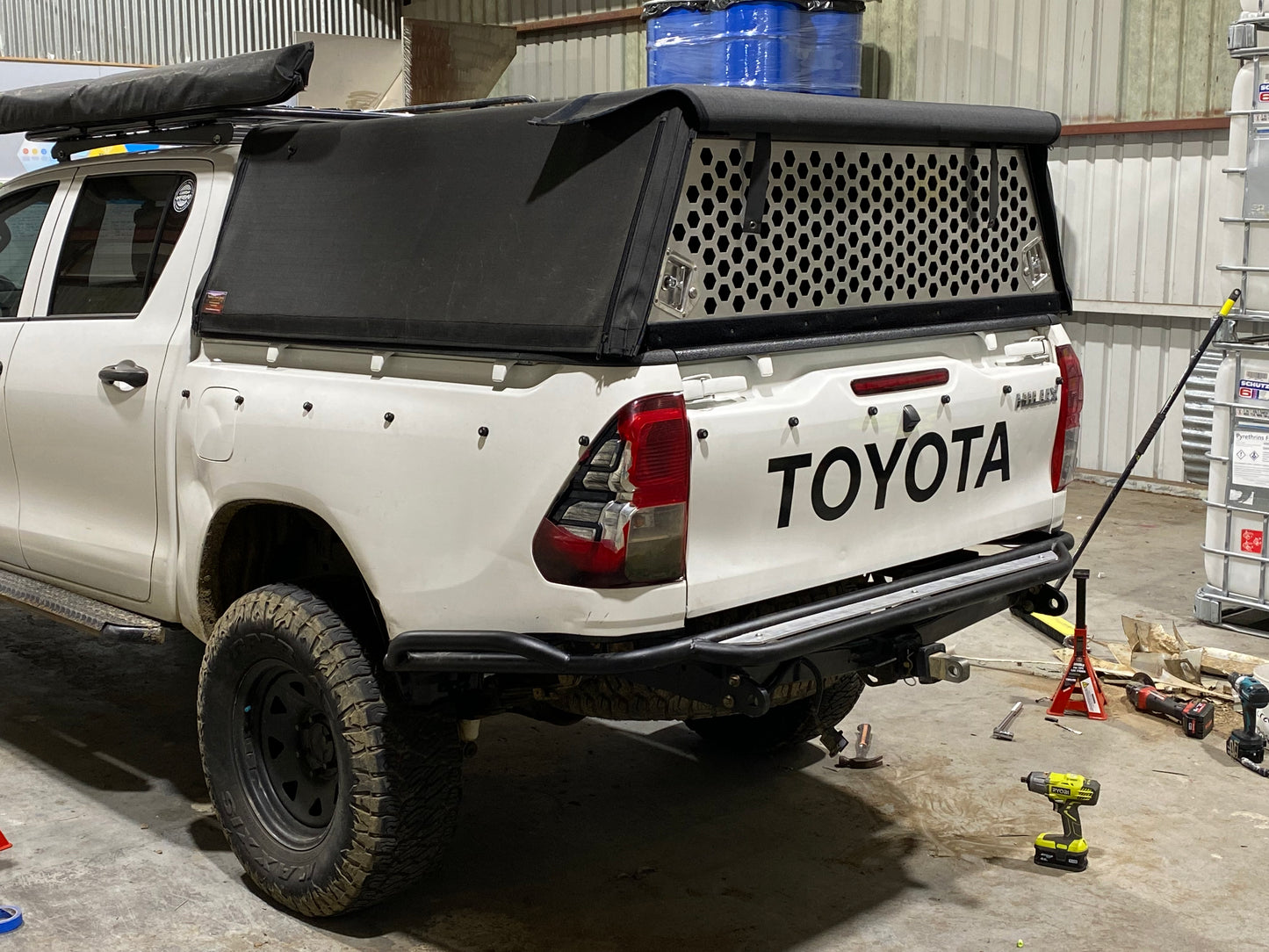 Styleworx N80 hilux tube tub chop rear bar